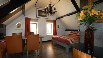 Family Room, Multiple Beds (C) | Desk, iron/ironing board, free WiFi, bed sheets