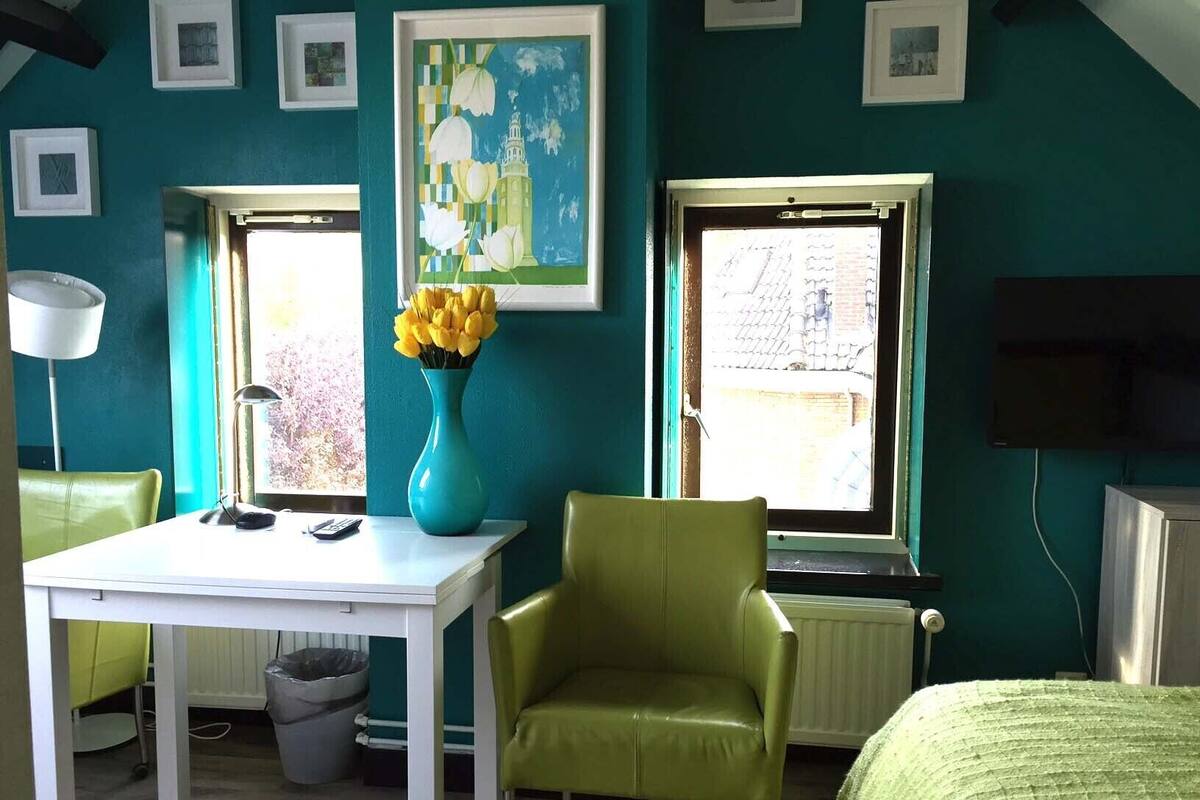 Economy Single Room, 1 Double Bed (B) | Desk, iron/ironing board (on request), WiFi (free), bed sheets