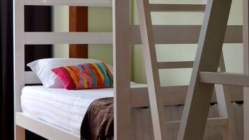 Free WiFi, bed sheets