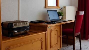 Single Room, Private Bathroom, City View | Room amenity
