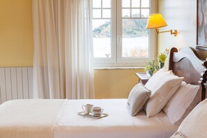 Minibar, coffres-forts dans les chambres, décoration personnalisée