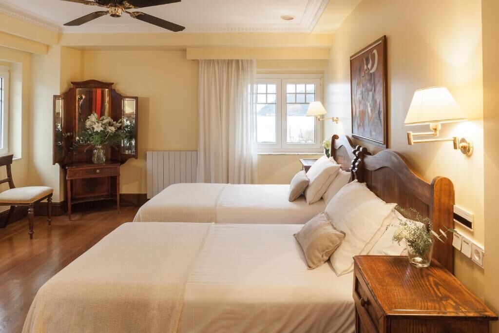 minibar, in-room safe, individually decorated, individually furnished