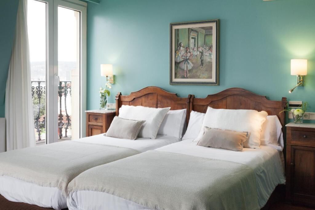 minibar, in-room safe, individually decorated, individually furnished