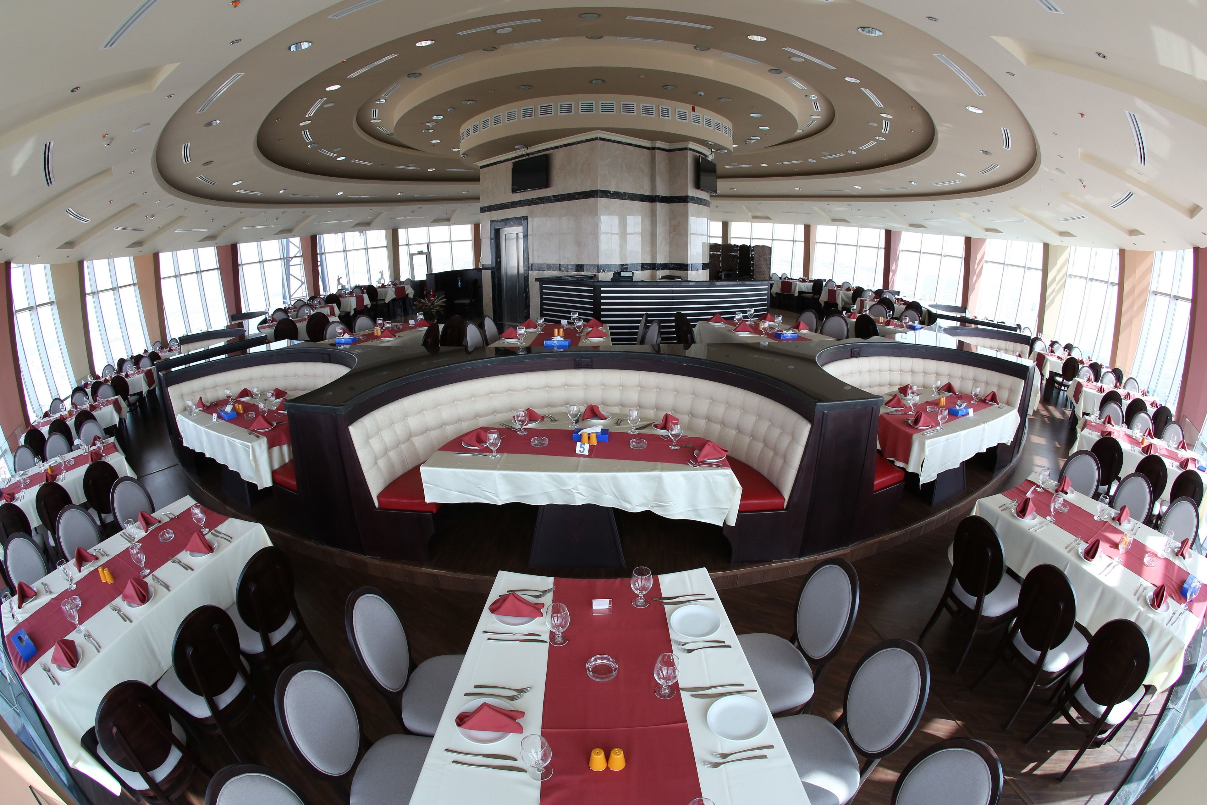 breakfast, lunch, dinner served; international cuisine