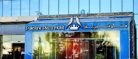 Fachada da propriedade