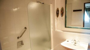 Classic Double or Twin Room | In-room safe, WiFi (free) - Rural Biniarroca (Sant Lluis)