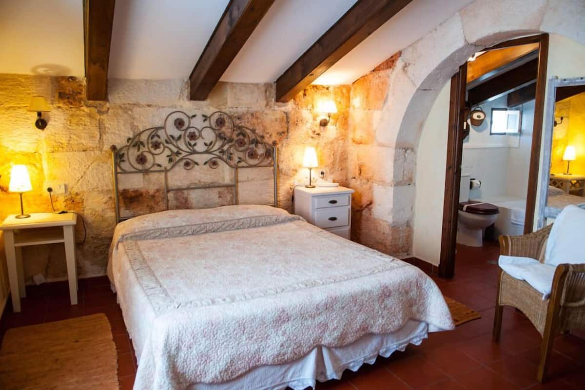 客房内保险箱、免费 WiFi