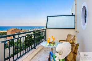 Suite (Penthouse) | Terrace/patio - Pilot's Villas Luxury Suites (Hersonissos)