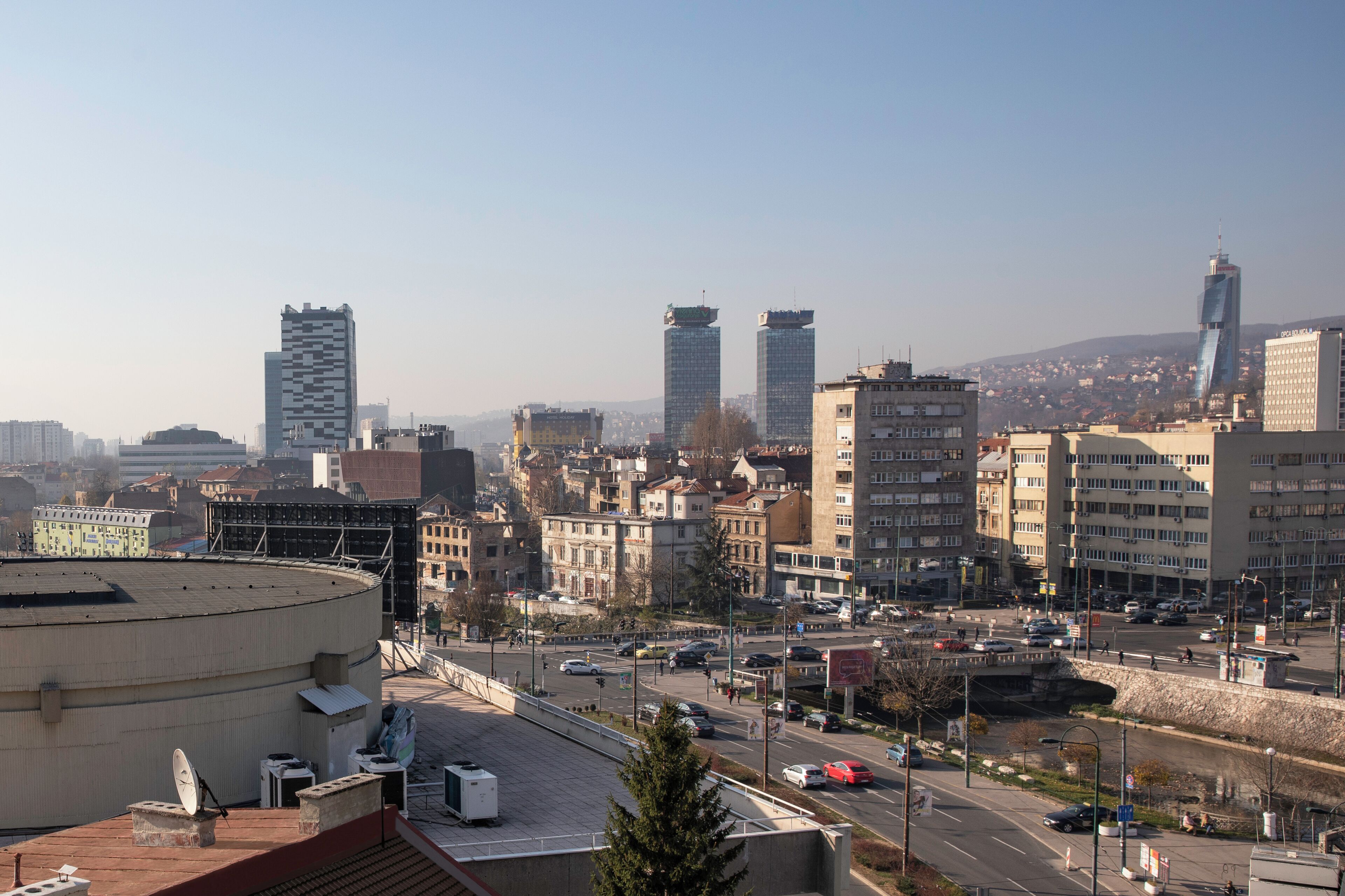 business room, 1 king bed | city view