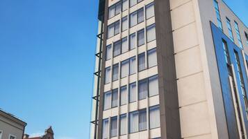 Business-Zimmer, 1 King-Bett | Hochwertige Bettwaren, Pillowtop-Betten, Zimmersafe, Schreibtisch