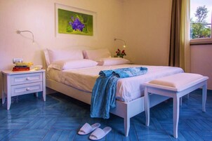 Minibar, in-room safe, desk, rollaway beds