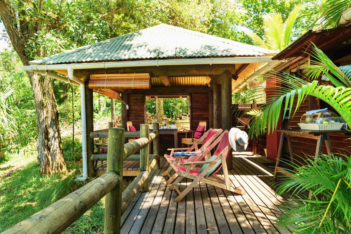 Cottage phong cách lãng mạn, 1 phòng ngủ, bếp nhỏ, quang cảnh núi | Ngoại thất