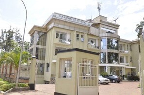 Front of property - Karisimbi Hotel (Kigali)