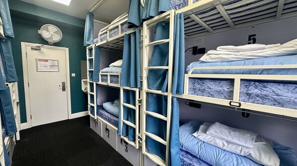 In-room safe, free WiFi, bed sheets