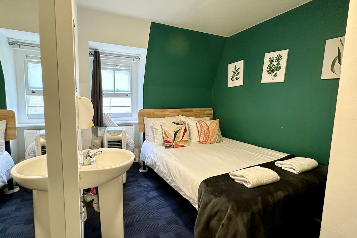 Economy Double Room | Blackout curtains, free WiFi, bed sheets