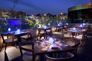 4 Restaurants, Frühstück, internationale Küche