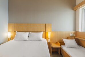 Safe på rommet, lydisolert, barnesenger (inkludert) og wi-fi (inkludert)