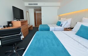 Twin Room | Premium bedding, in-room safe, desk, soundproofing - Hotel Casino San Antonio by Enjoy (San Antonio)