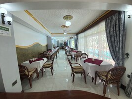 Daily English breakfast (USD 5 per person)