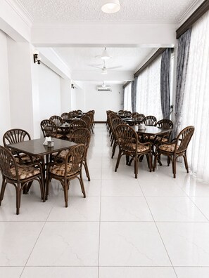 Restaurant - Prestige Leisure Hotel (Mtwapa)