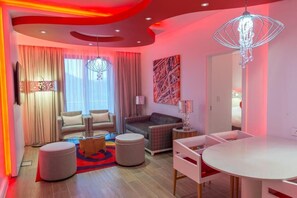 Minibar, in-room safe, desk, blackout curtains - Peermont Metcourt at Thaba Moshate (Greater Tubatse)