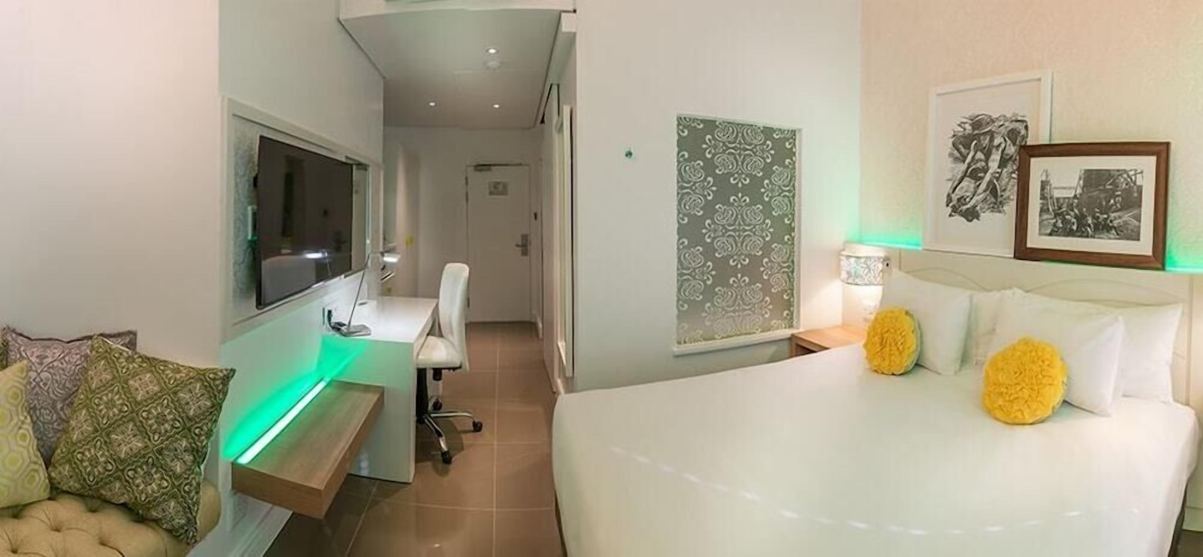 Minibar, in-room safe, desk, blackout curtains