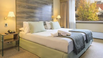 Superior King | Premium bedding, minibar, in-room safe, bed sheets