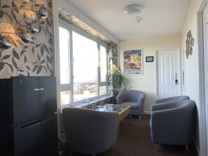 Lounge - The Royal Clarence Hotel (Burnham-on-Sea)