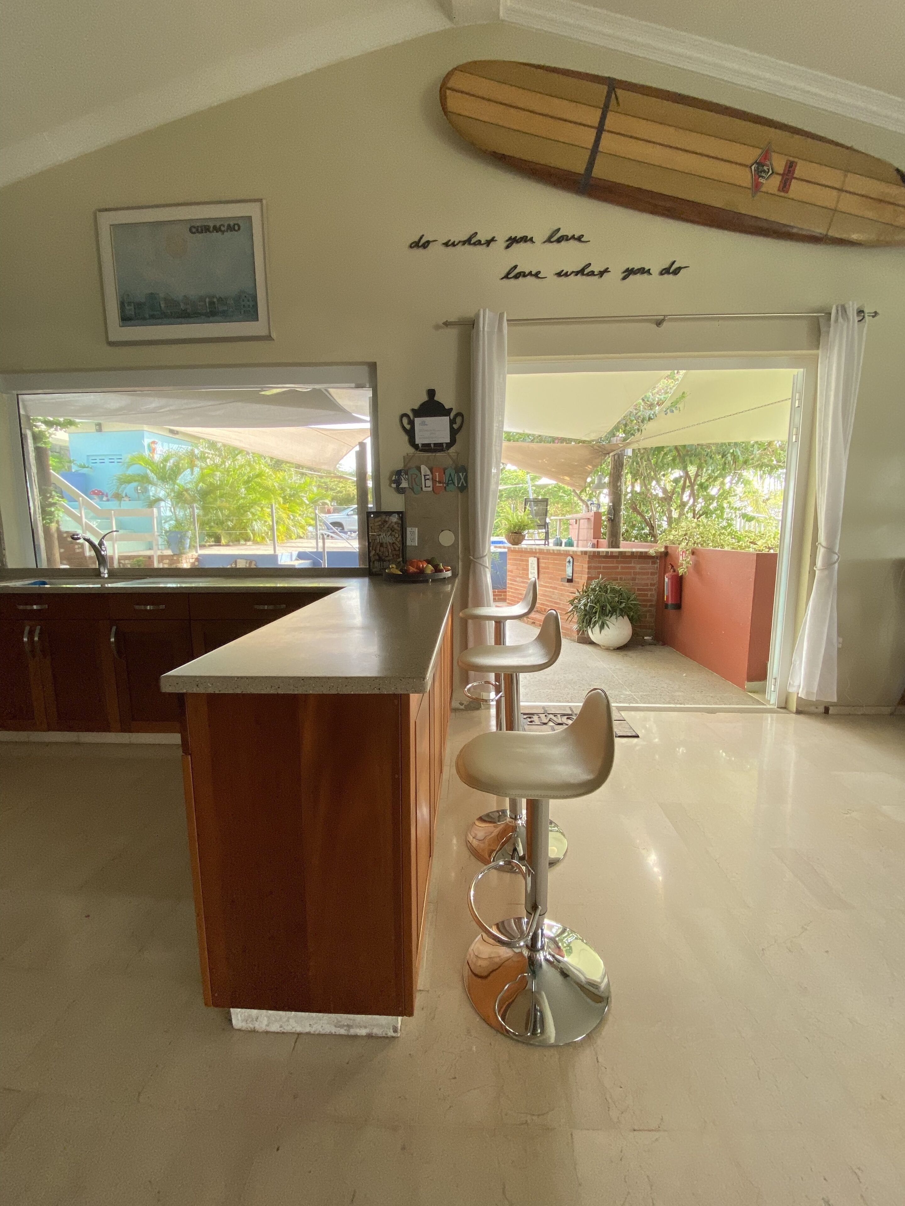 Studio with Full Kitchen, Pool View | Bếp riêng | Tủ lạnh, lò vi sóng, bếp nấu, máy rửa bát 