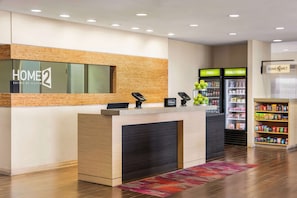Reception - Home2 Suites by Hilton Lubbock (Lubbock)