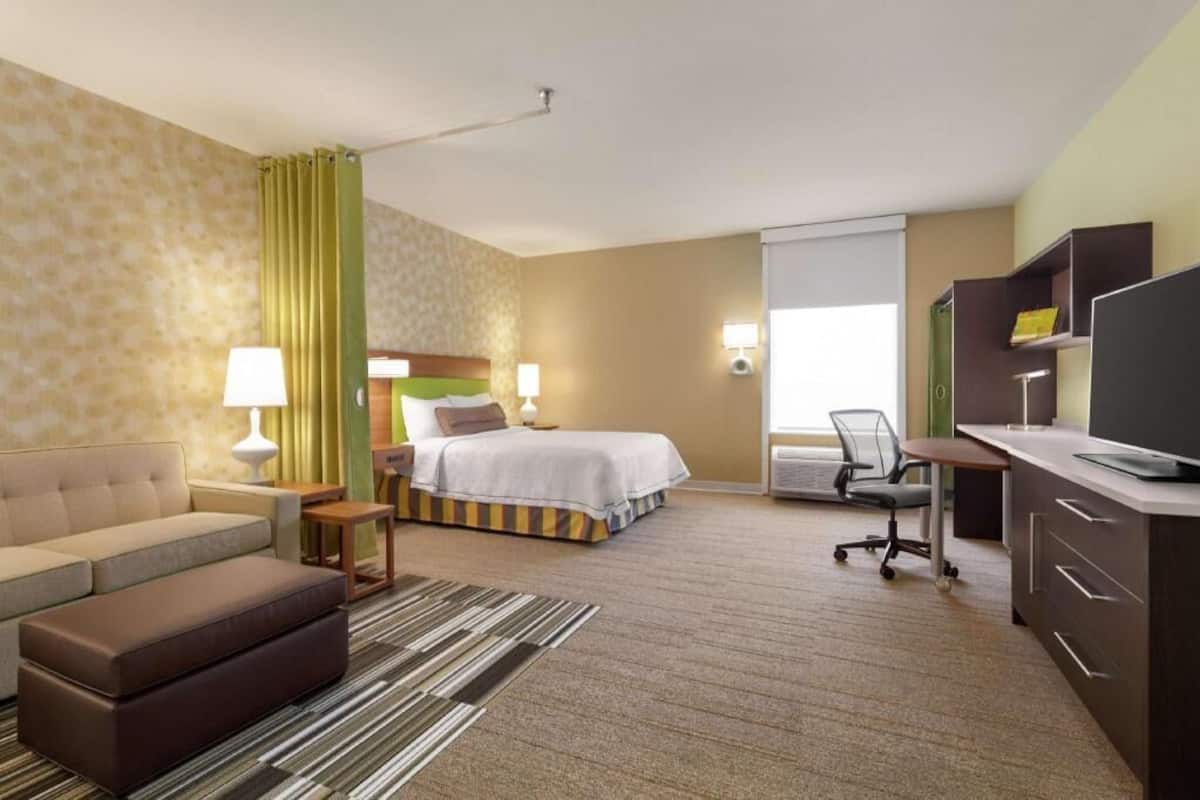 Desk, free WiFi, bed sheets