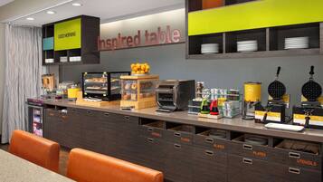 Free daily continental breakfast