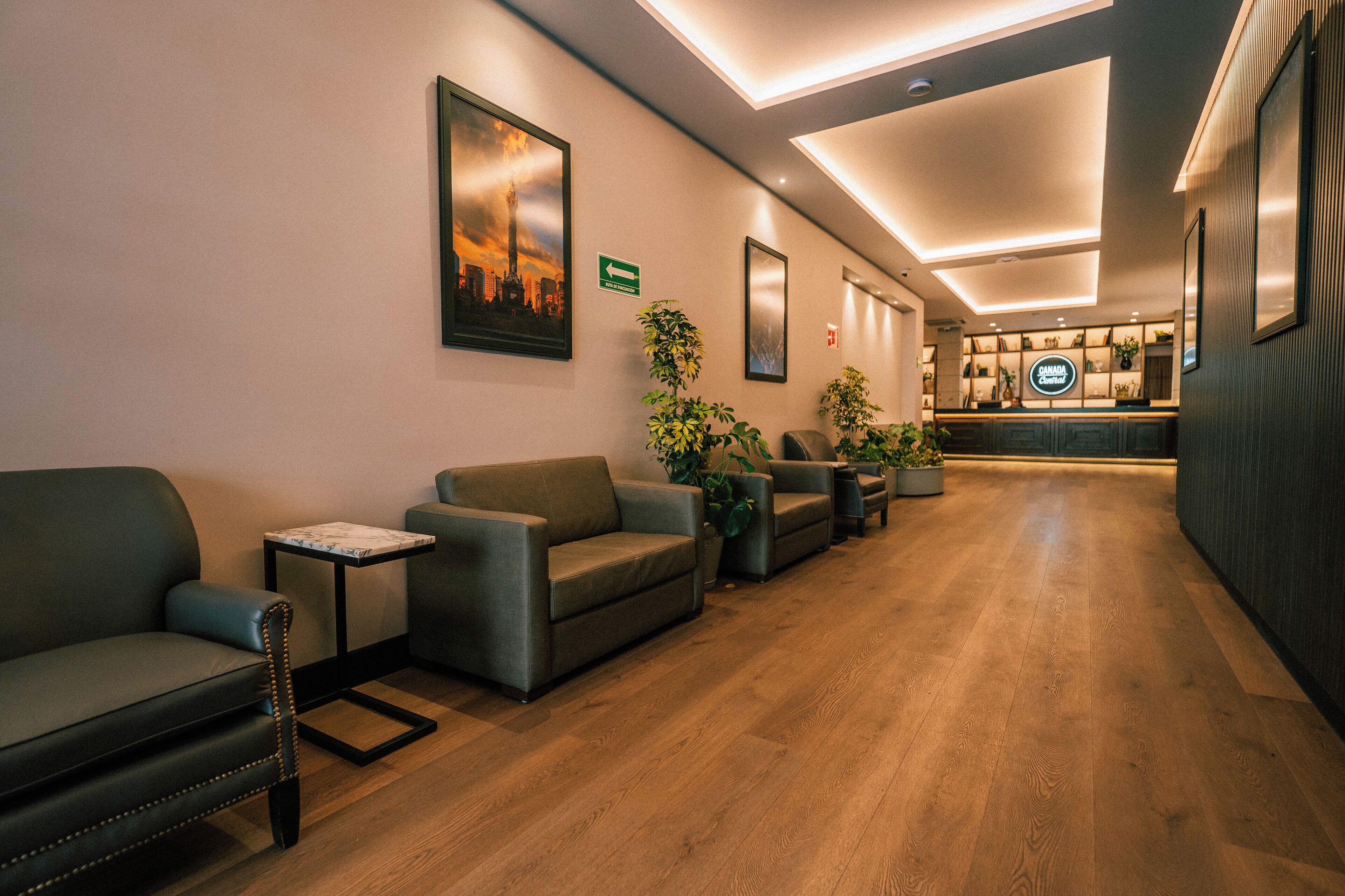 Foto - Canada Central & Rooftop