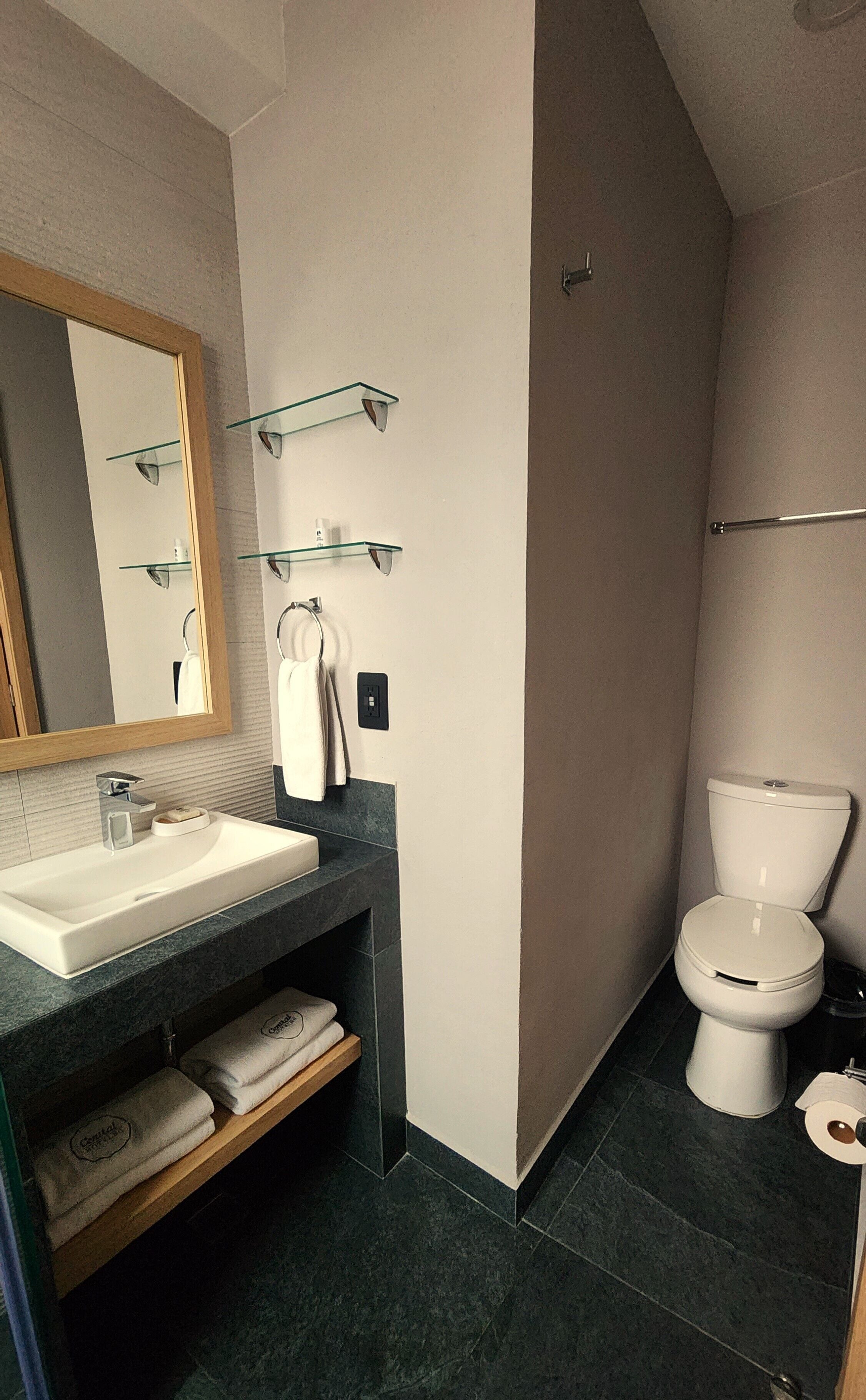 Foto - Canada Central & Rooftop