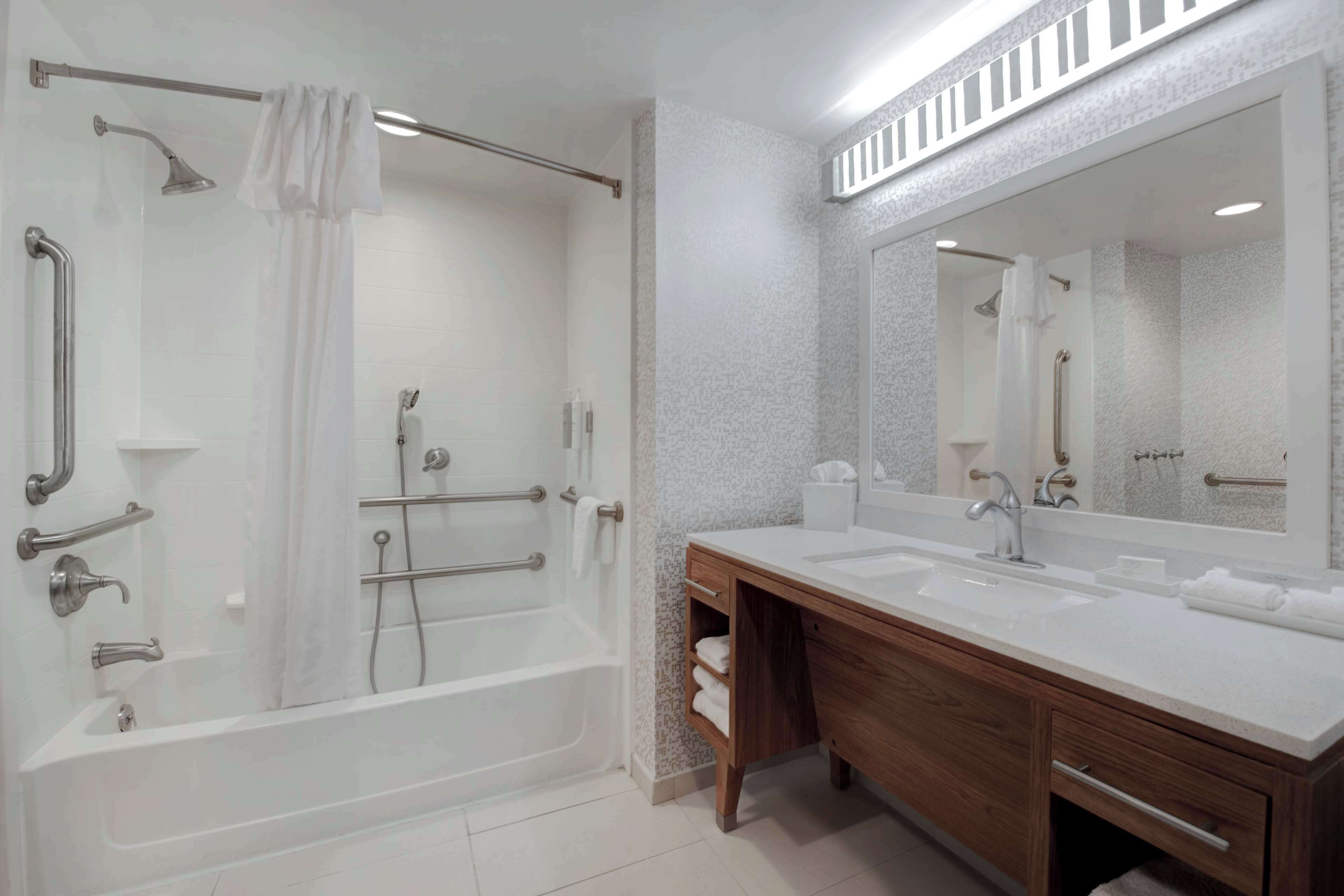 combined shower/bathtub, free toiletries, hair dryer, towels