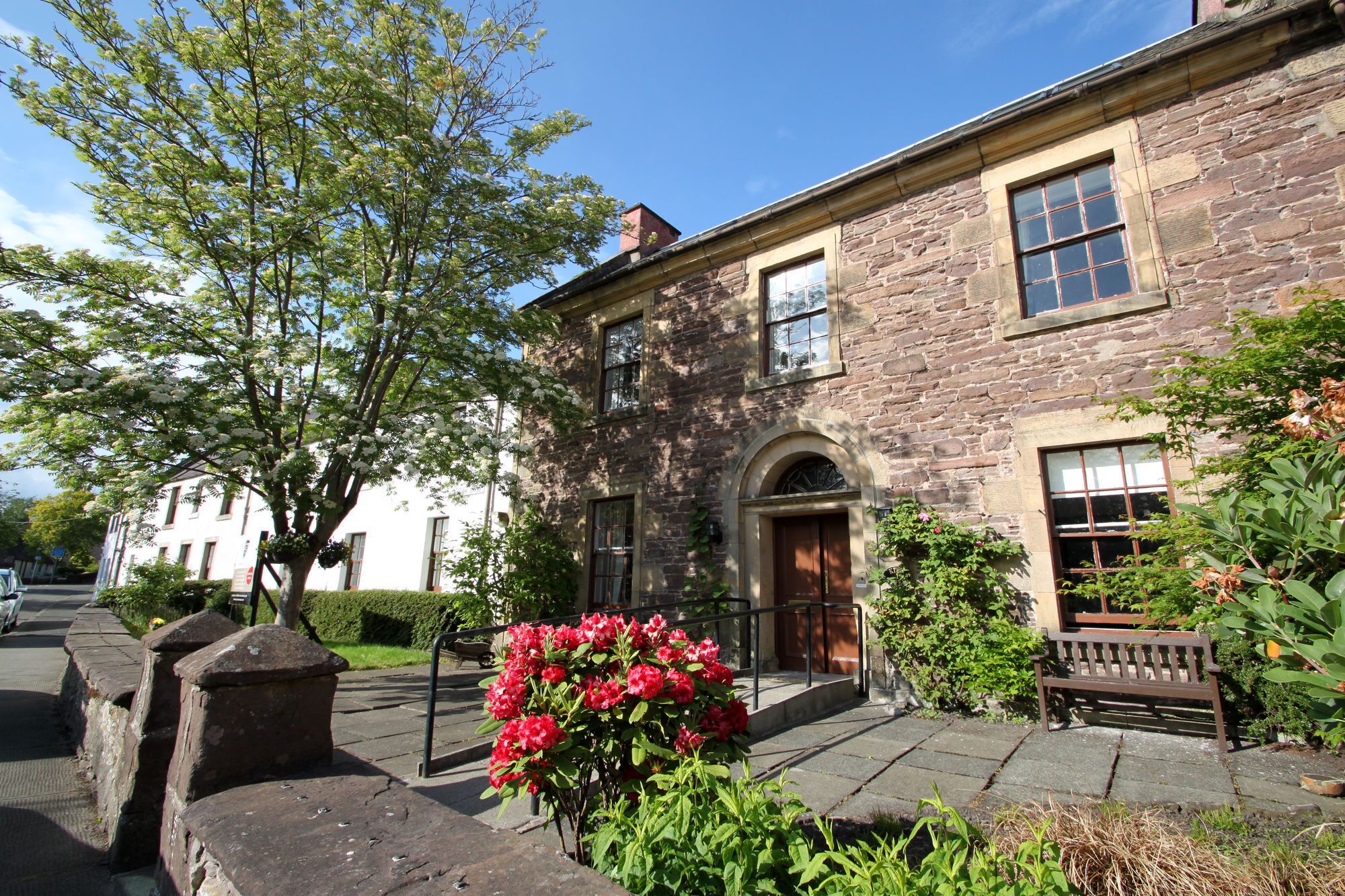 المنشأة من الخارج