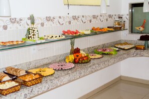 Buffet - Porto Forte Pousada (Cabo Frio)