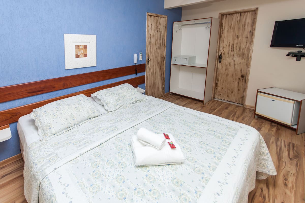 Deluxe Room | Premium bedding, minibar, in-room safe, free WiFi
