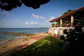 Property grounds - Sandy Point Village (Crown Point)