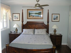 Romantic Double Room, 1 Queen Bed, Lake View - Tucked Inn the Harbour Bed & Breakfast (Tay)
