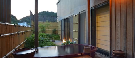 Japanese Style Room (2-6 Guests)