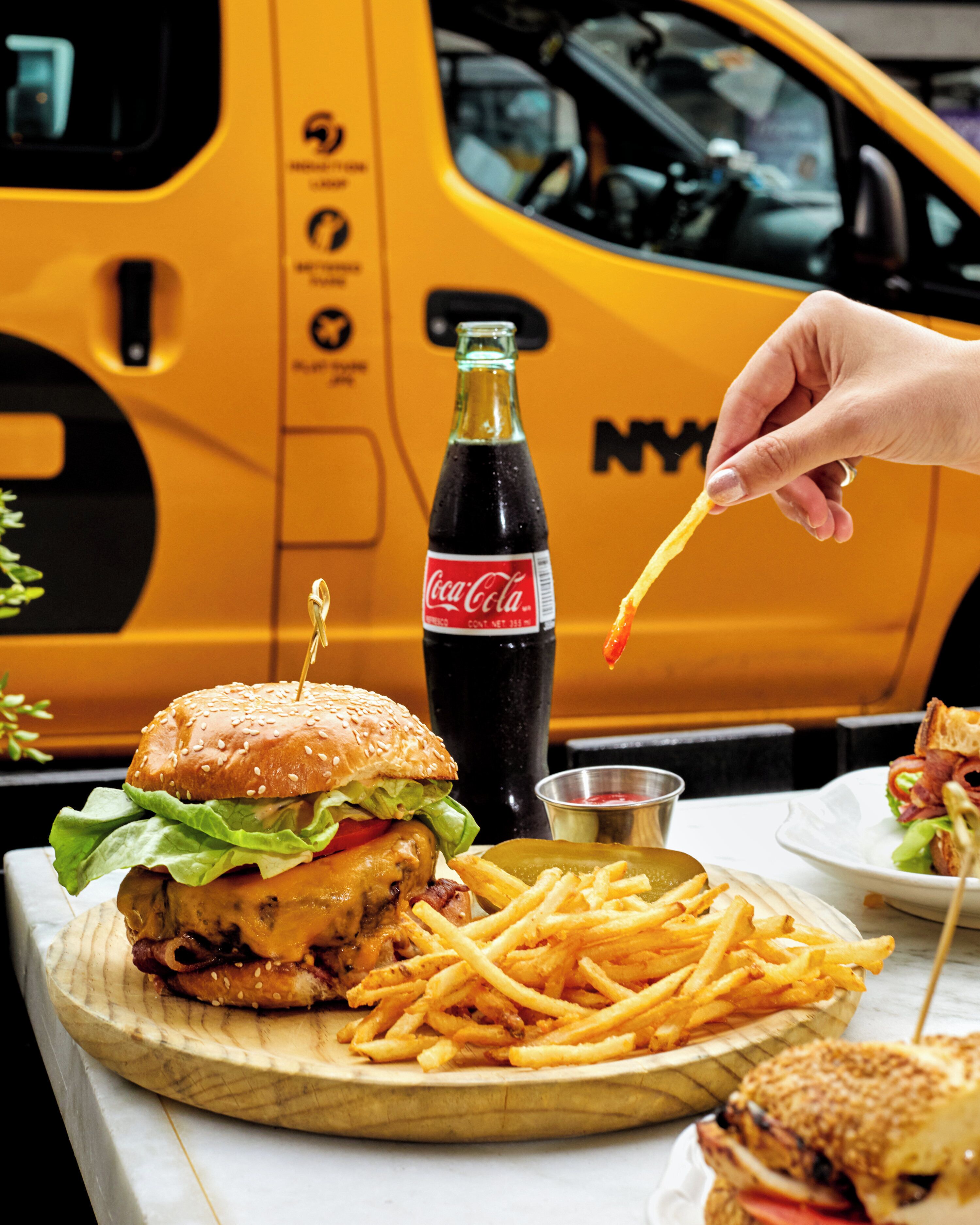 3 restaurants, breakfast, lunch, dinner served; american cuisine