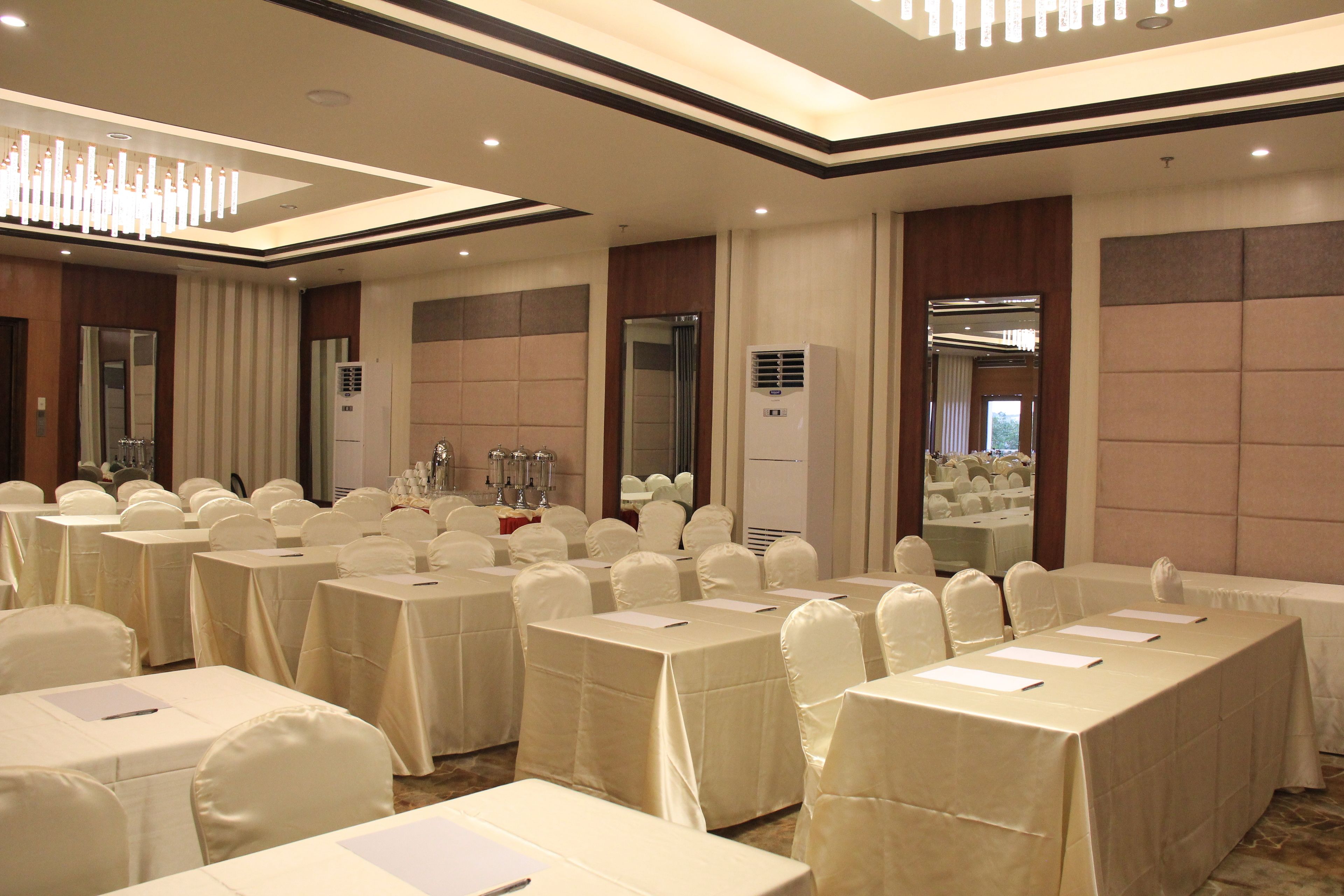 Photo - Savannah Resort Hotel