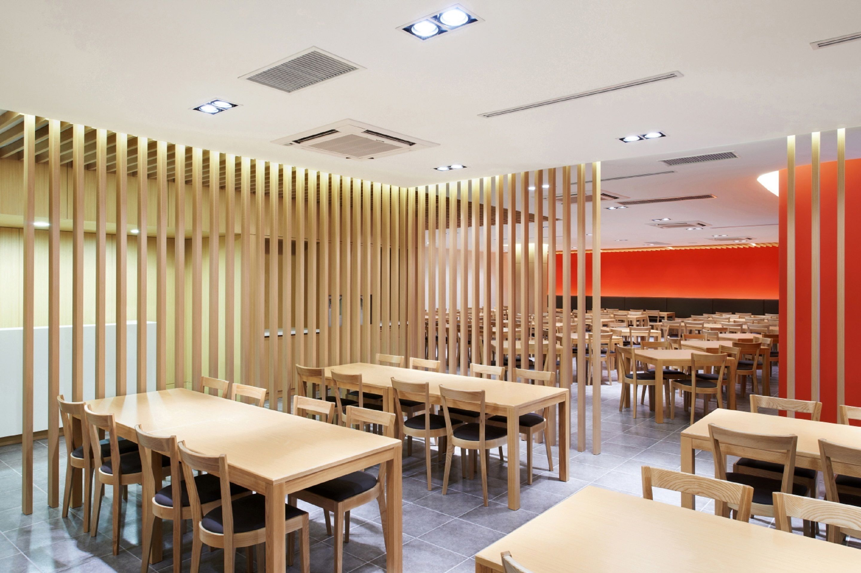 3 restaurantes; se sirve desayuno, almuerzo y cena
