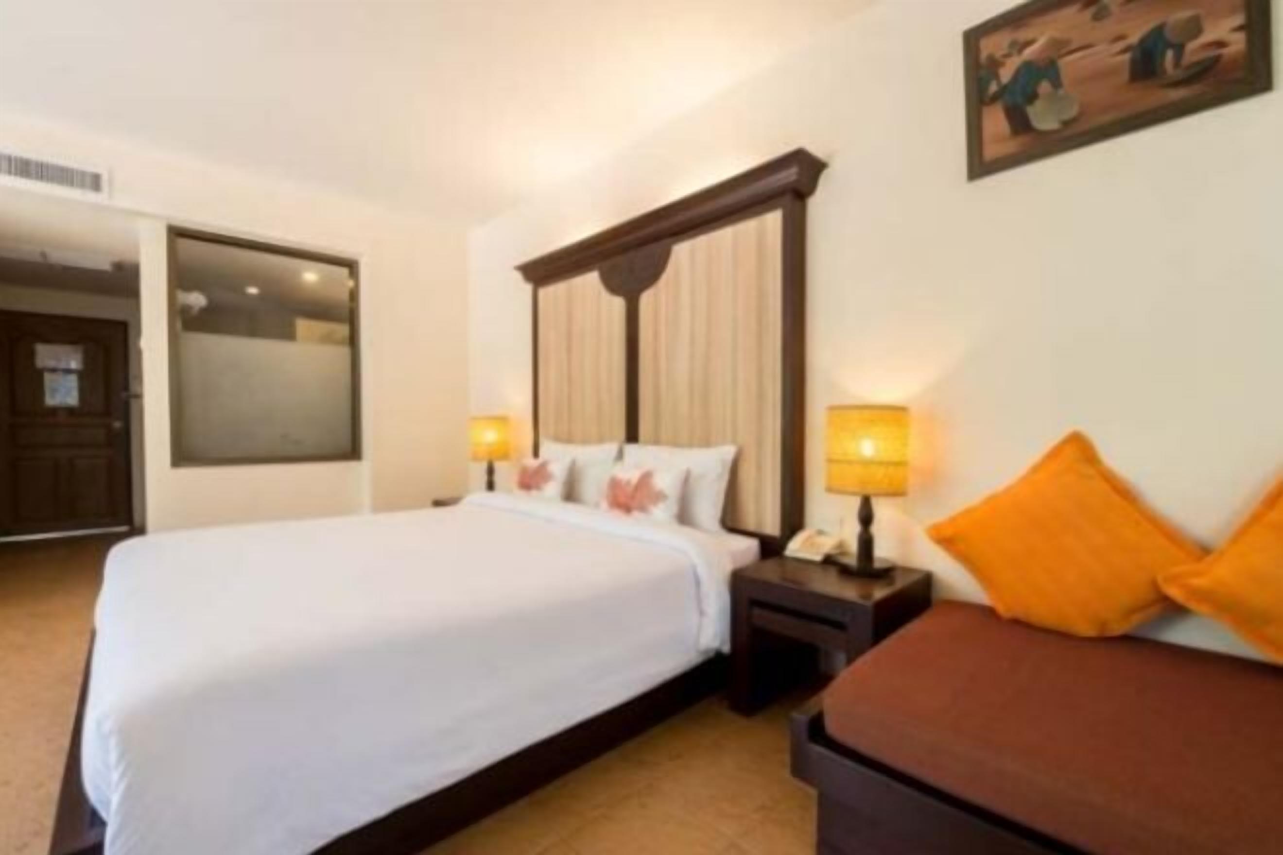 Minibar, in-room safe, blackout curtains, iron/ironing board