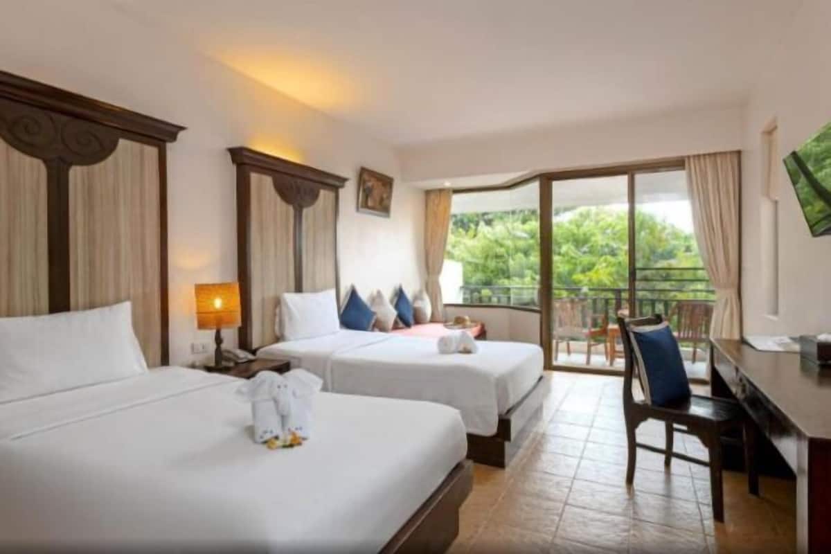 Minibar, in-room safe, blackout curtains, iron/ironing board