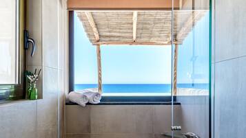 Apartment, 2 Bedrooms, Terrace, Sea View | Bathroom