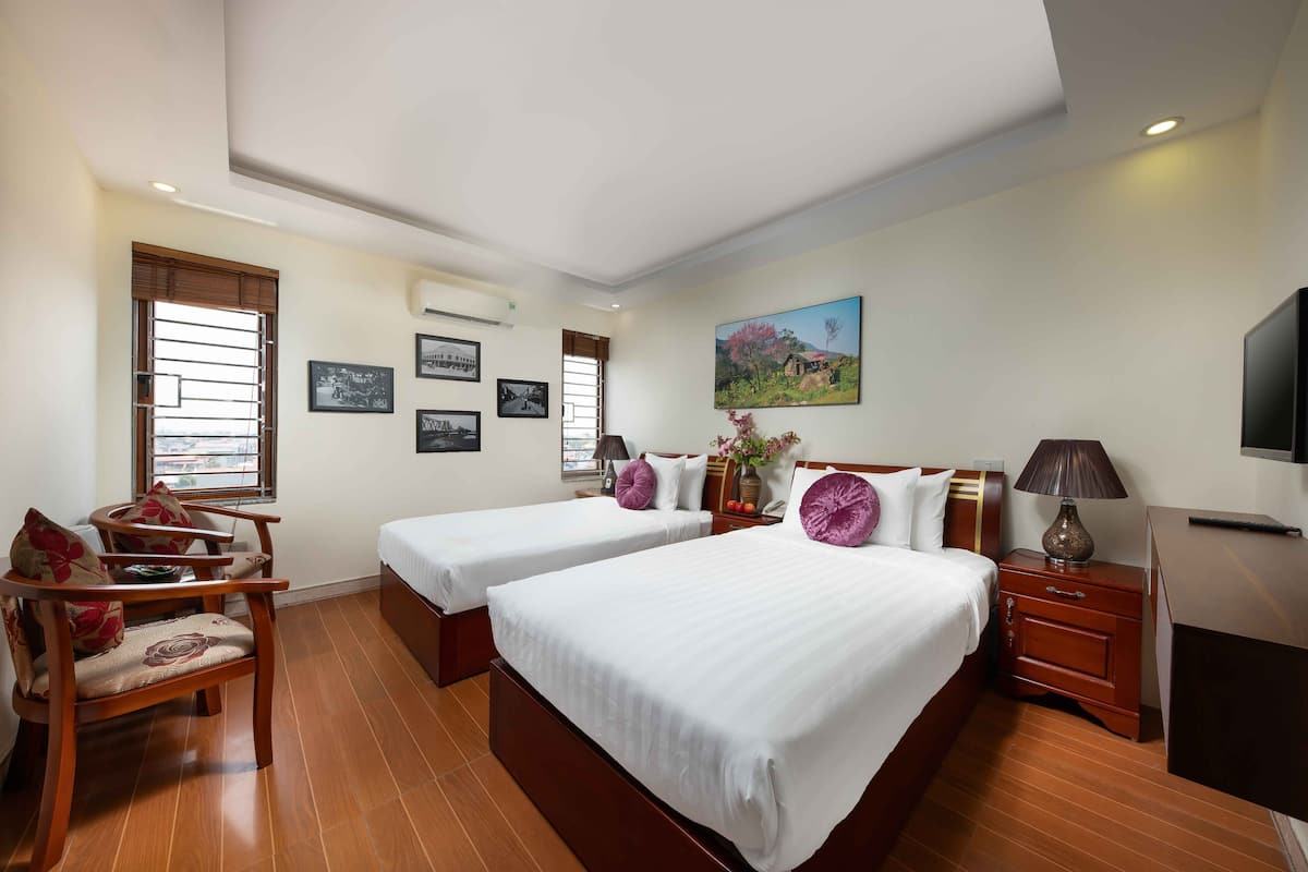Superior Twin Room | 1 bedroom, premium bedding, Select Comfort beds, minibar
