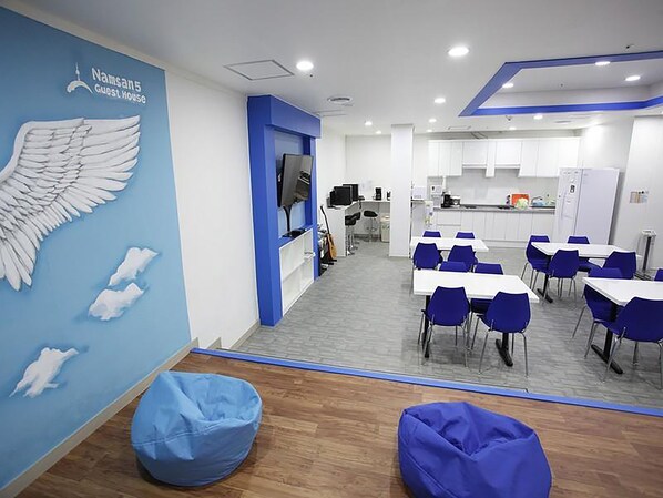 Café da manhã continental grátis todos os dias