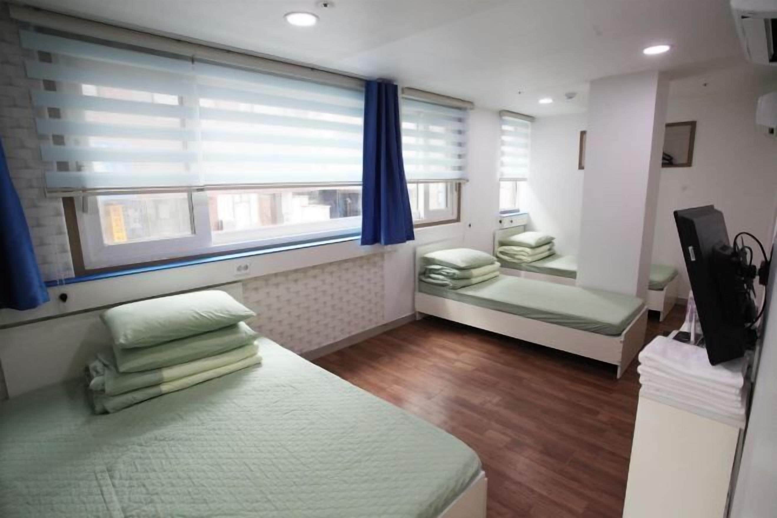 In-room safe, free WiFi